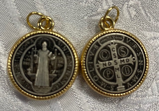 Szent Benedek medál